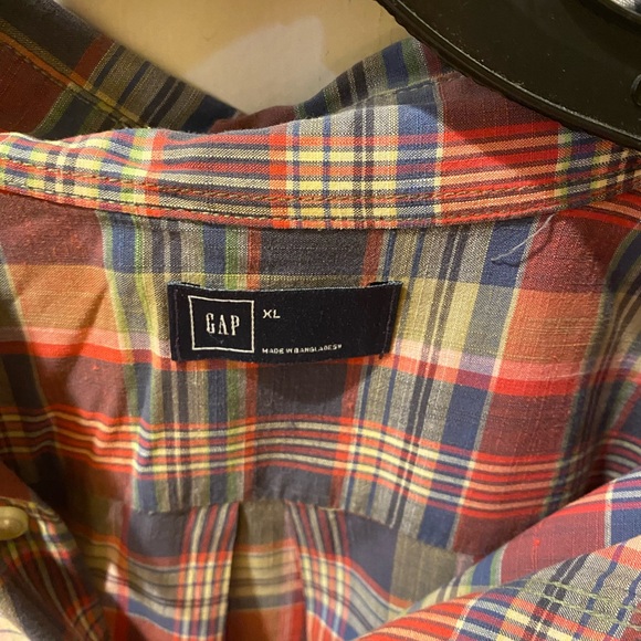 Gap men’s short  sleeves button down. Size xl. - Picture 3 of 4